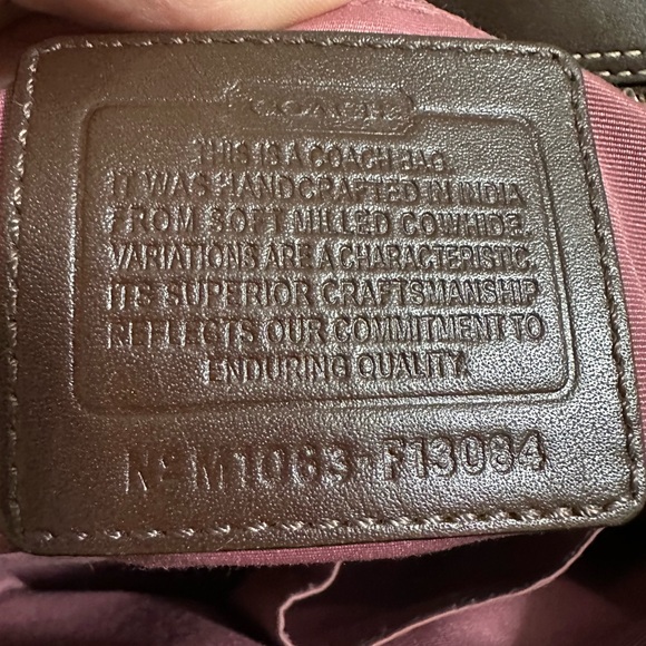 Coach leather sought after pebbled leather should bag purse - Picture 4 of 10